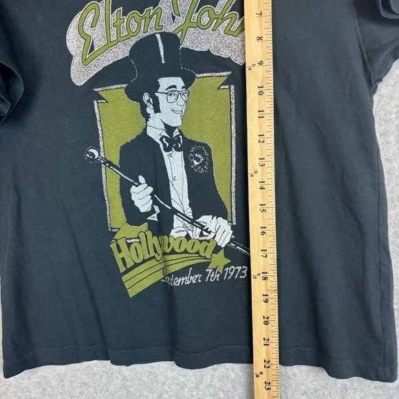 DAYDREAMER Elton John Hollywood Tshirt Size Medium Gray Green 100% Cotton - Picture 4 of 6